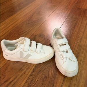 Veja woman White Sneakers size 7